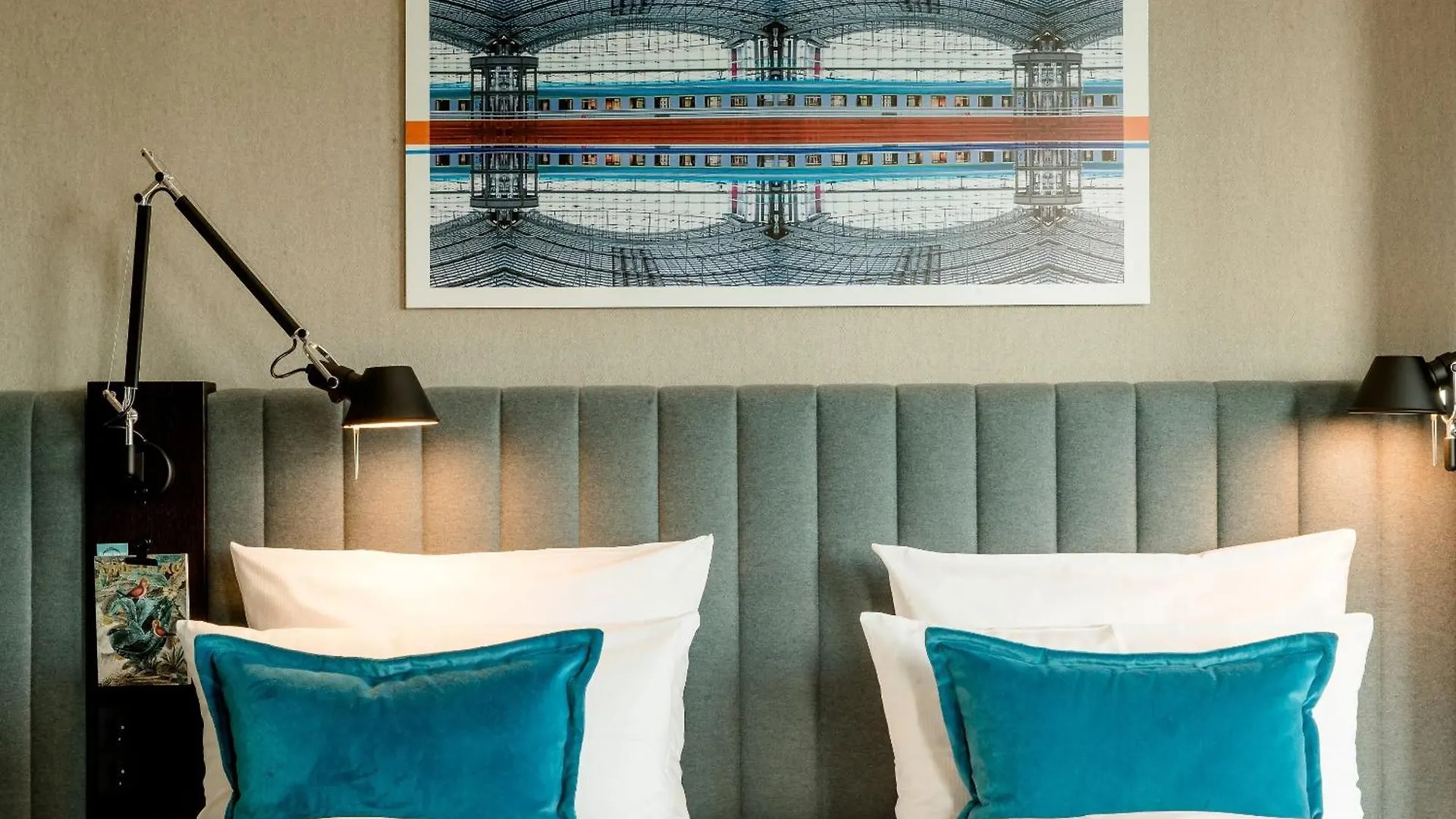*** Hotel Motel One Berlin-Hauptbahnhof Germany