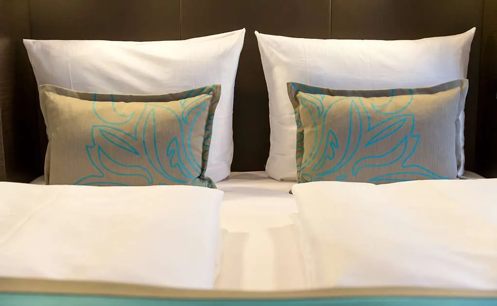 Motel One Berlin-Hauptbahnhof Hotel